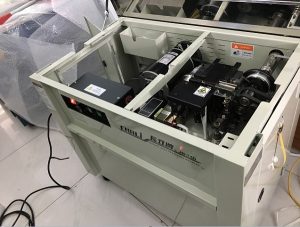 Ưu nhược điểm máy đóng đai thùng carton