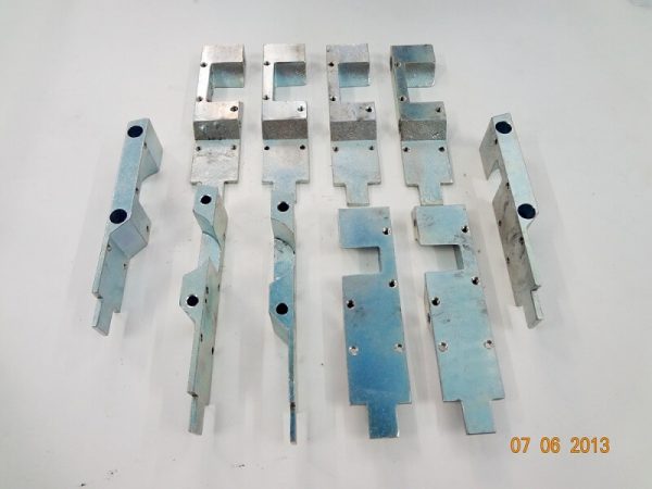 NẮP DƯỚI RÃNH PHÓNG DÂY