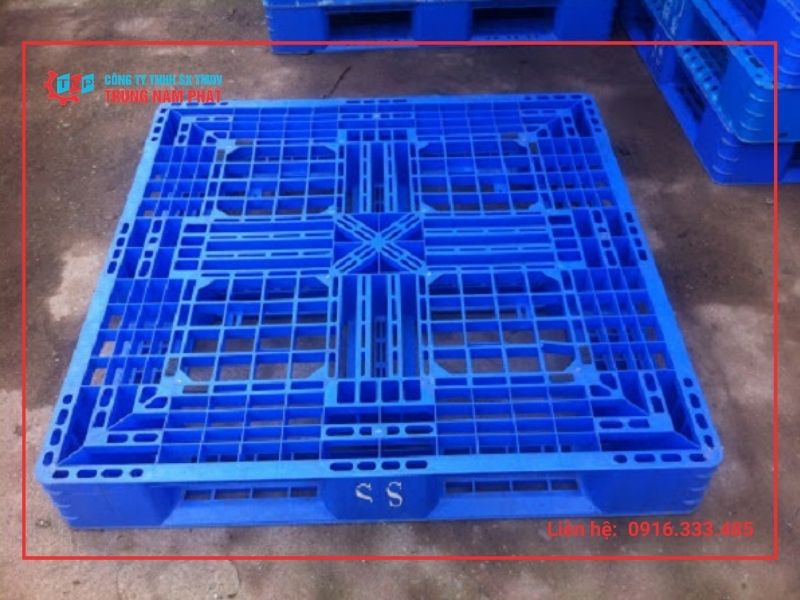 Pallet làm bằng nhựa